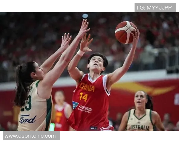 姚明亲自督战全力以赴助力球队争夺胜利展现领袖风范 姚明亲自督战全力以赴助力球队争夺胜利展现领袖风范