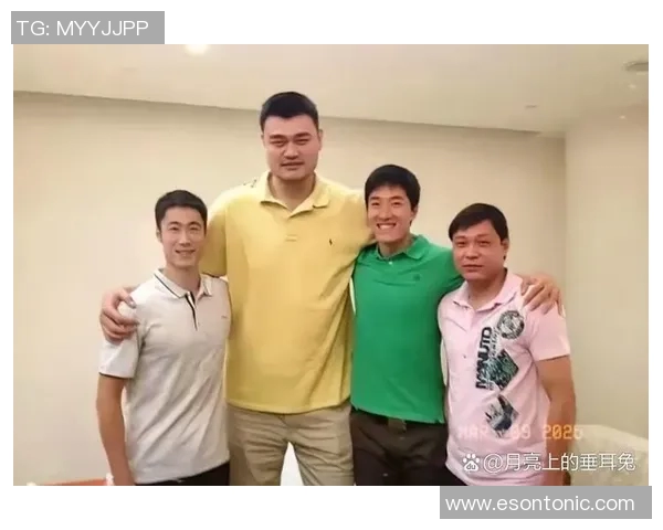 姚明父亲在上海的篮球传奇与家庭故事揭秘
