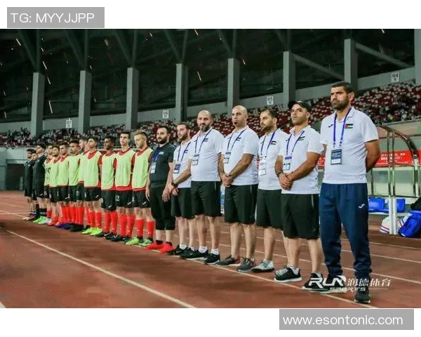 辽宁足球明星表演赛盛况空前球迷热情高涨共庆足球盛事 辽宁足球明星表演赛盛况空前球迷热情高涨共庆足球盛事