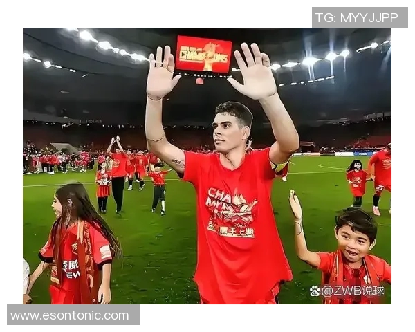 身高1米86的足球明星如何在绿茵场上书写传奇人生