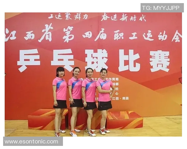 中国与韩国足球赛事激战在即球迷热情高涨期待精彩对决